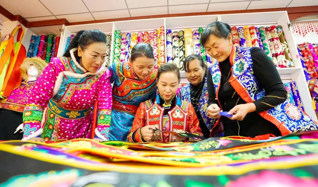 5cbbf9e2b623494294e157679a30baba.jpg 640.jpg